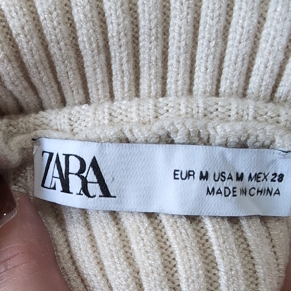 Zara Ivory Ribbed Knit Top - Picture 2 of 5